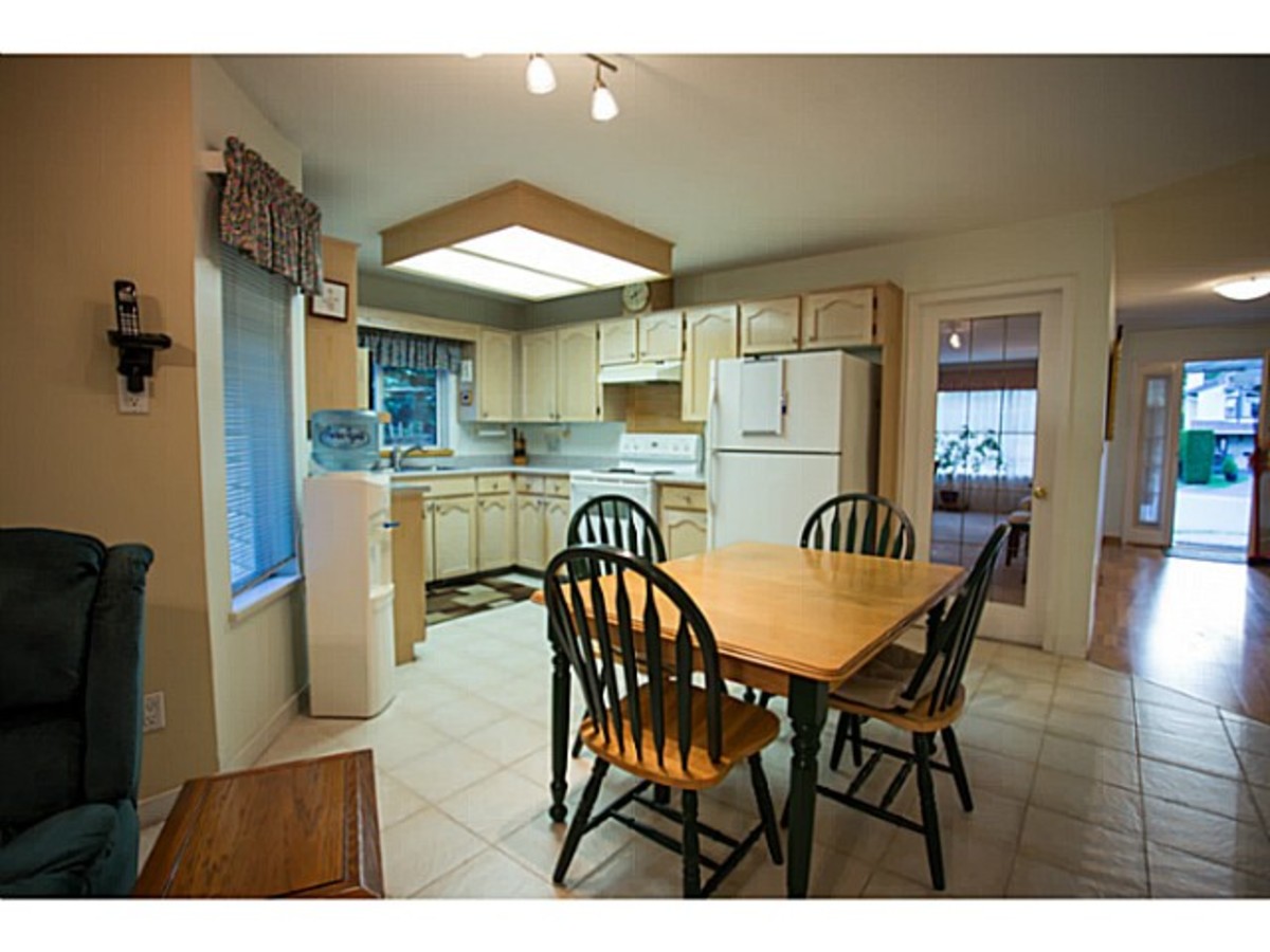 image-261815752-5.jpg of 1281  Place, Canyon Springs, Coquitlam