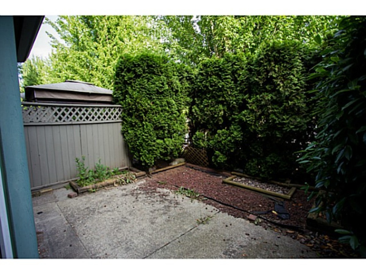 image-261820074-14.jpg of 3 - 1215  Ave, Maillardville, Coquitlam