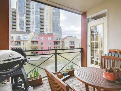 3-renaissance-square-quay-new-westminster-01 of 316 - 3 Renaissance Square, Quay, New Westminster