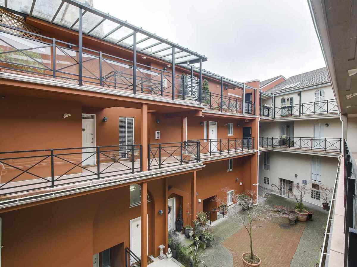 3-renaissance-square-quay-new-westminster-02 of 316 - 3 Renaissance Square, Quay, New Westminster