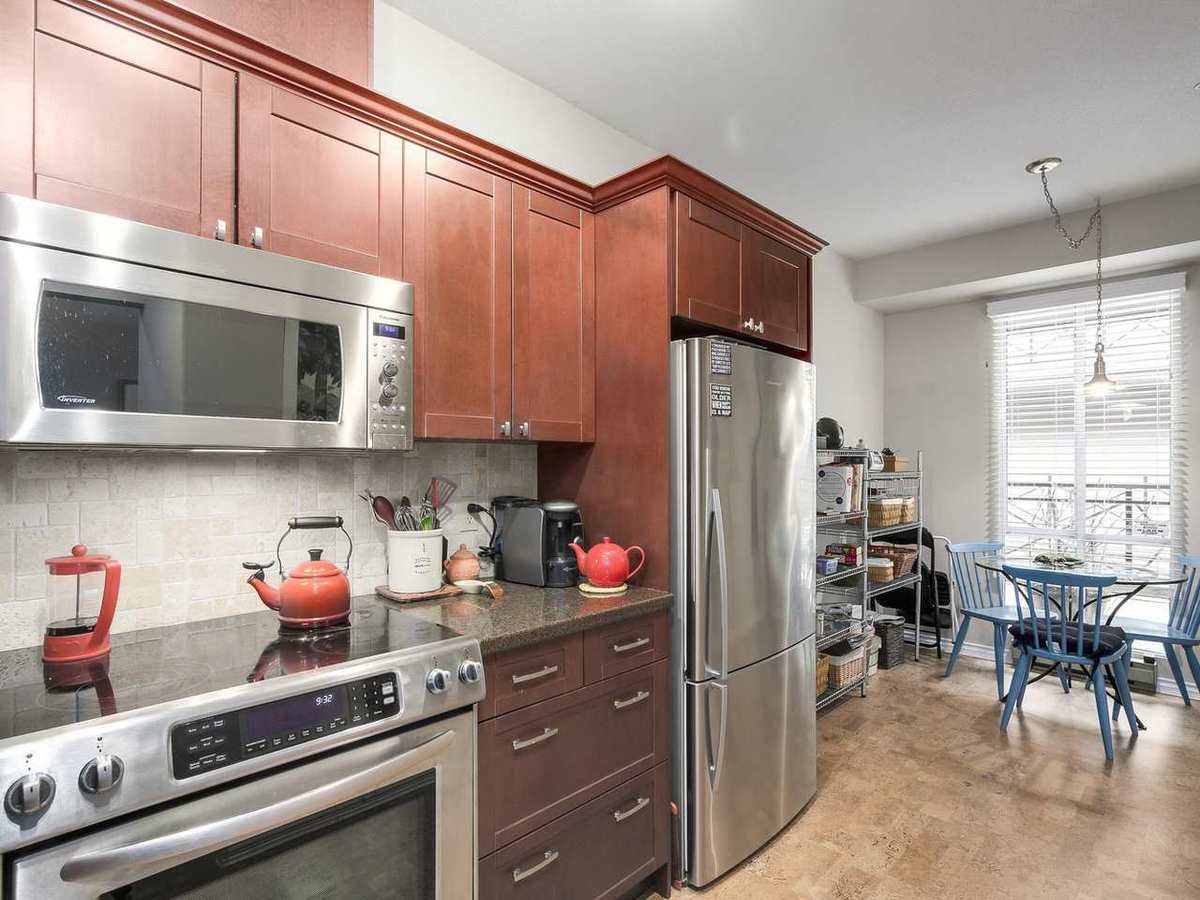 3-renaissance-square-quay-new-westminster-07 of 316 - 3 Renaissance Square, Quay, New Westminster