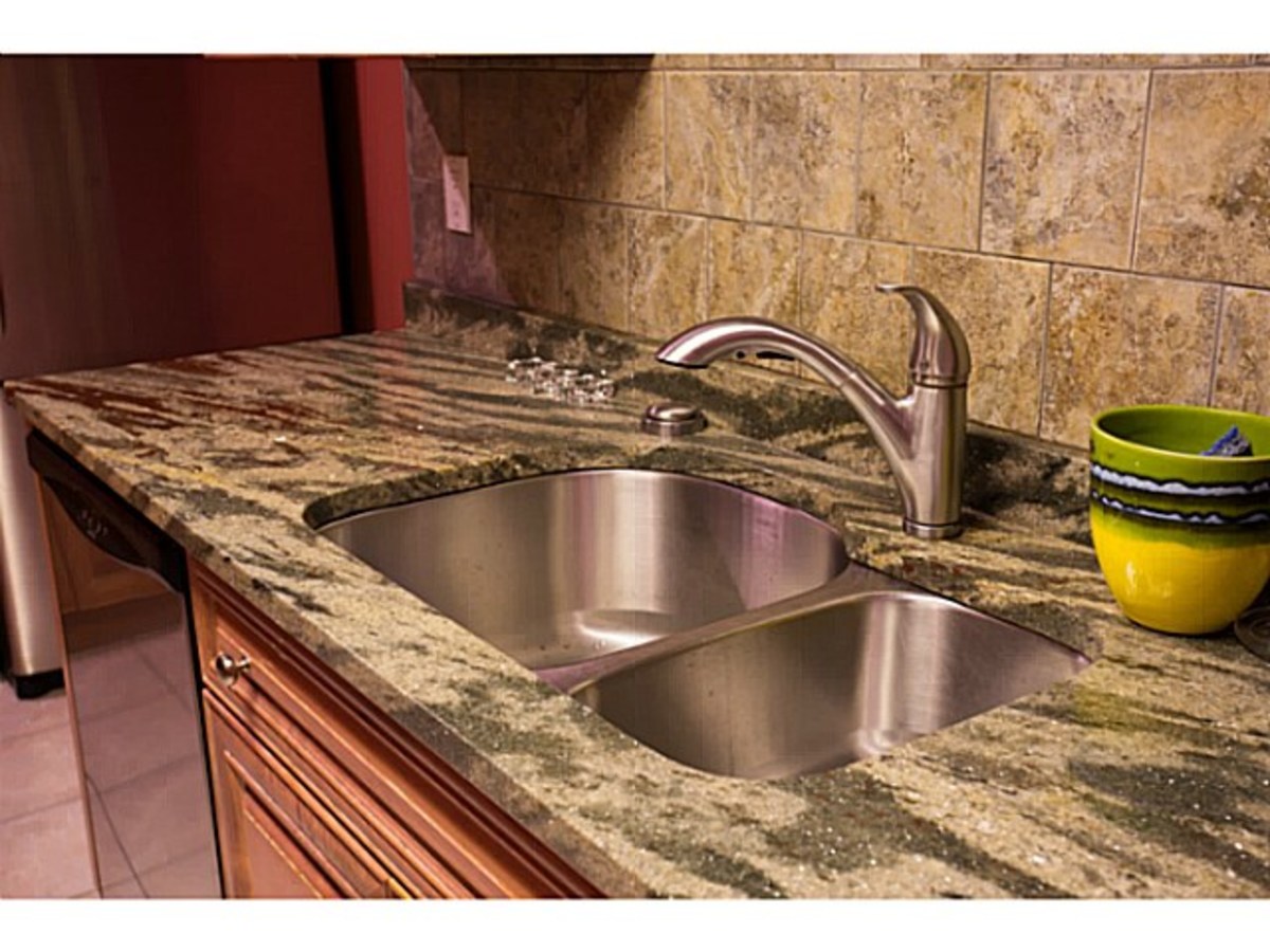 image-261852554-7.jpg of 304 - 9101  Street, Government Road, Burnaby North