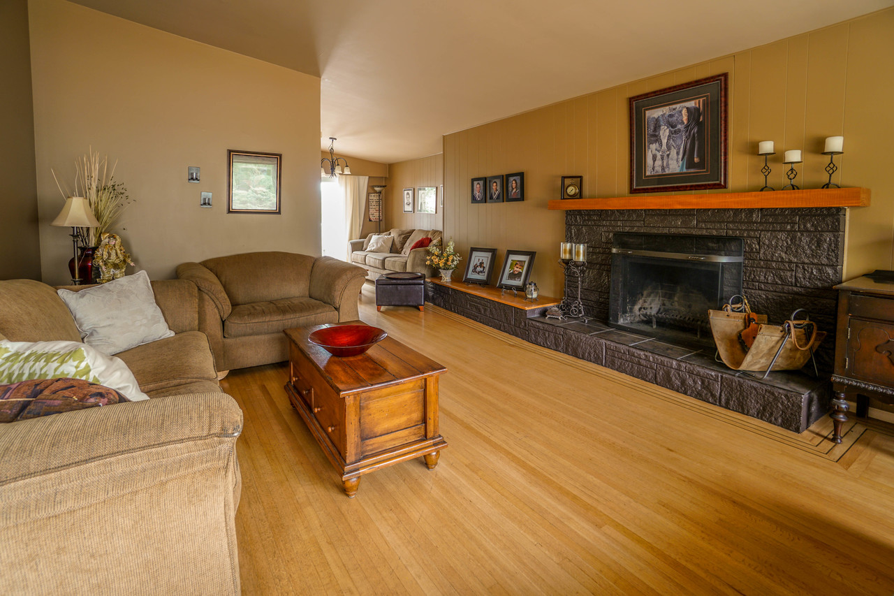 dsc03131 of 932 Westmount Drive, College Park PM, Port Moody dsc03131 of 932 Westmount Drive, College Park PM, Port Moody