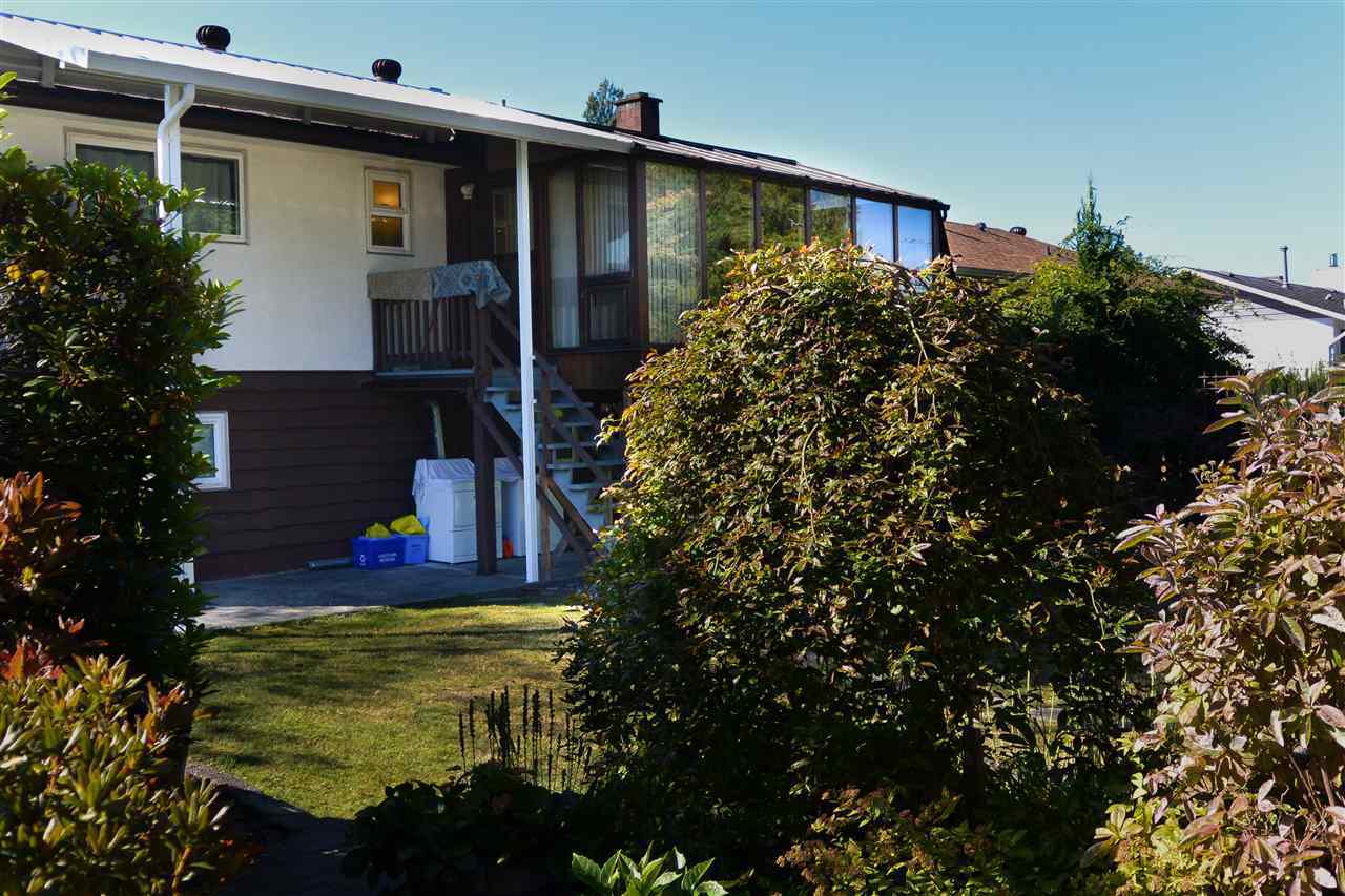 927-smith-avenue-coquitlam-west-coquitlam-05 of 927 Smith Avenue, Coquitlam West, Coquitlam 927-smith-avenue-coquitlam-west-coquitlam-05 of 927 Smith Avenue, Coquitlam West, Coquitlam