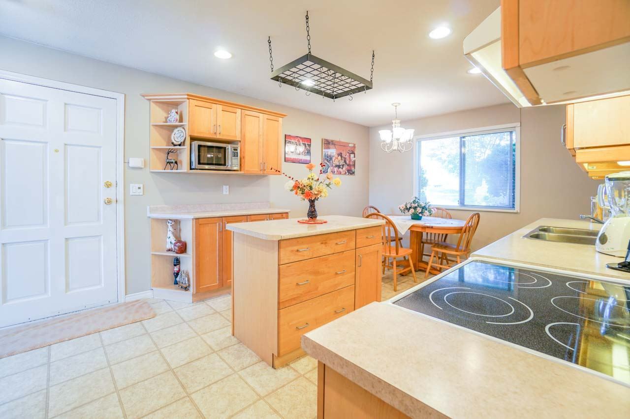 626-alderson-avenue-coquitlam-west-coquitlam-05 of 626 Alderson Avenue, Coquitlam West, Coquitlam 626-alderson-avenue-coquitlam-west-coquitlam-05 of 626 Alderson Avenue, Coquitlam West, Coquitlam