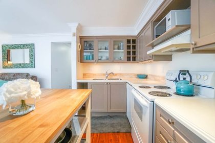 2682-w-8th-avenue-kitsilano-vancouver-west-05 of 1 - 2682 W 8th Avenue, Kitsilano, Vancouver West