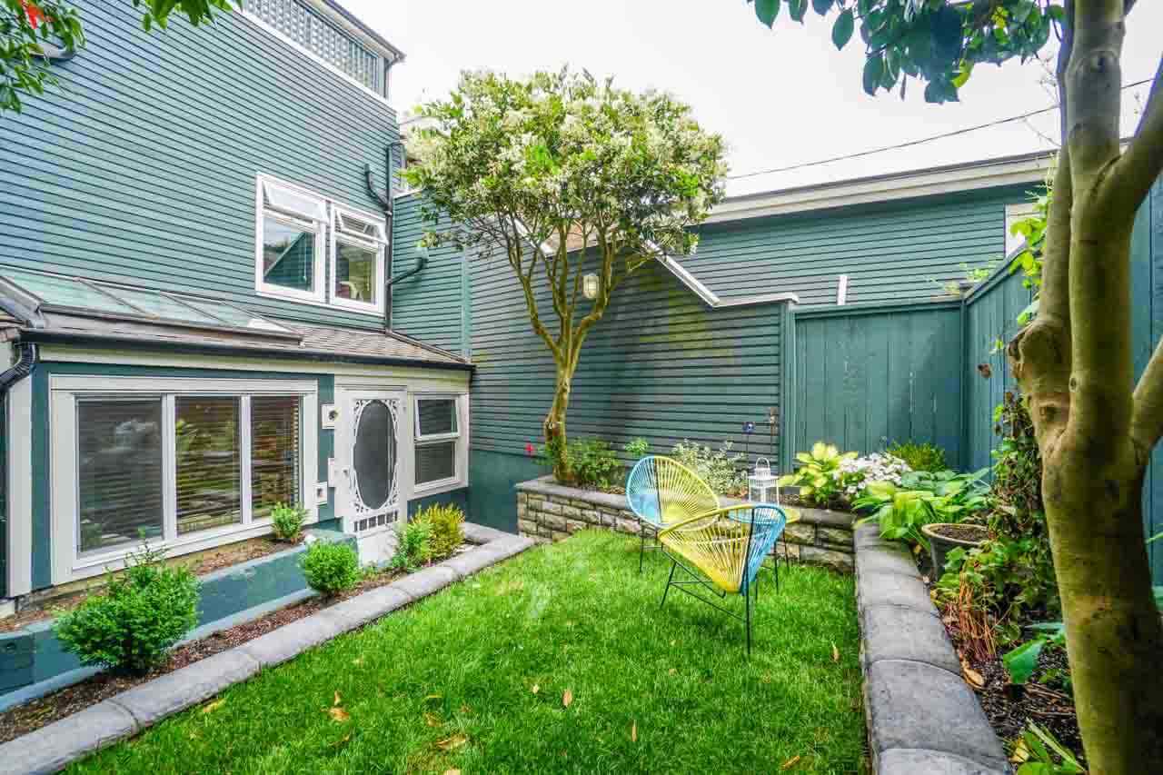 image of 1 - 2682 W 8th Avenue, Kitsilano, Vancouver West image of 1 - 2682 W 8th Avenue, Kitsilano, Vancouver West