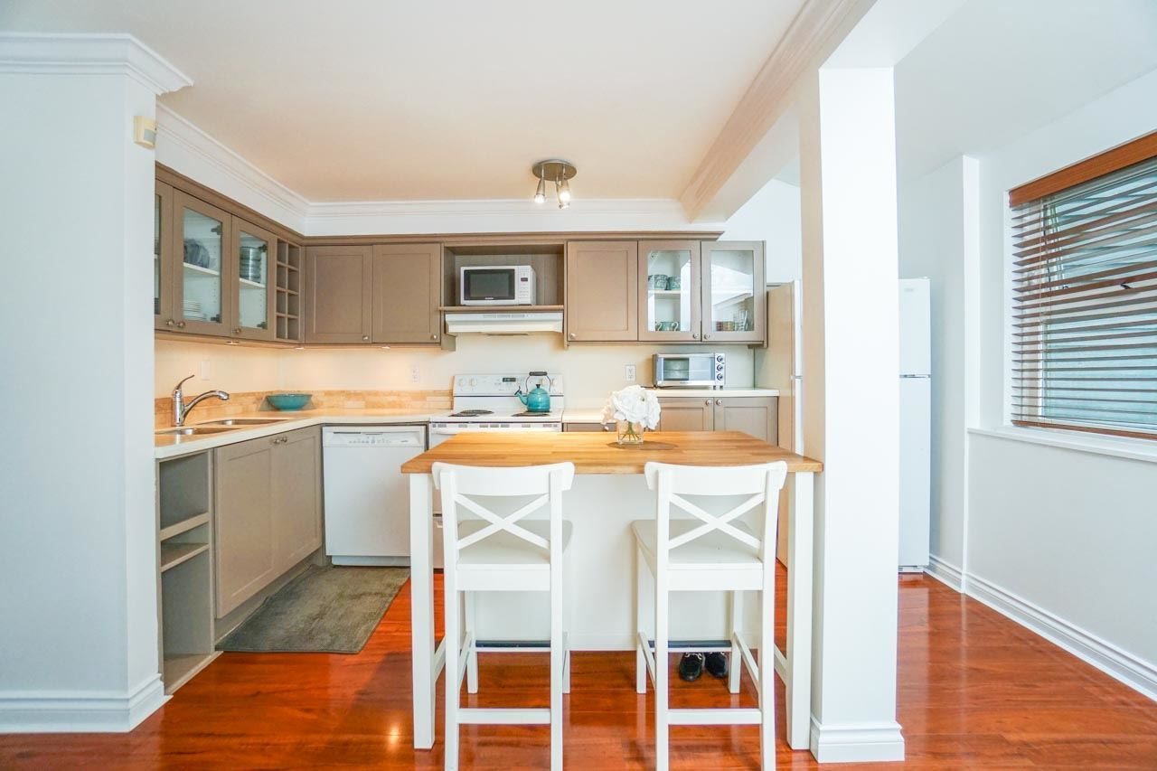 2682-w-8th-avenue-kitsilano-vancouver-west-03 of 1 - 2682 W 8th Avenue, Kitsilano, Vancouver West