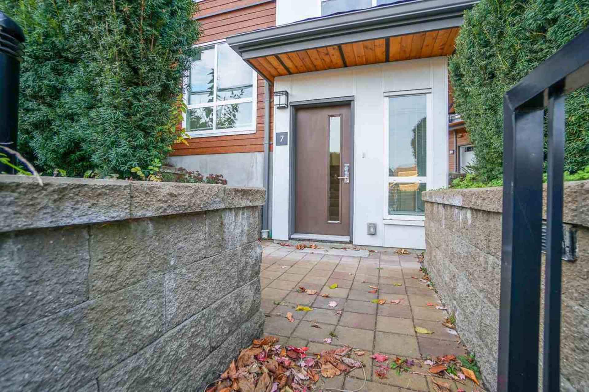 image of 7 - 909 Clarke Road, College Park PM, Port Moody image of 7 - 909 Clarke Road, College Park PM, Port Moody