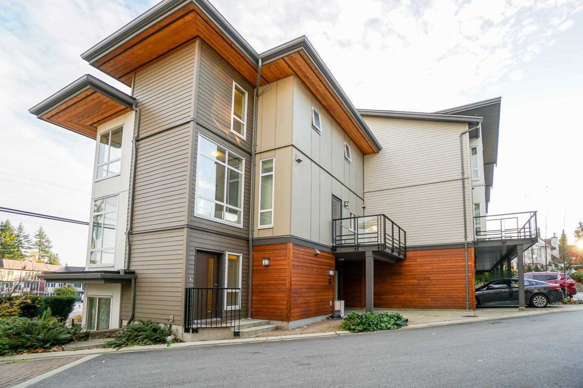 909-clarke-road-college-park-pm-port-moody-02 of 7 - 909 Clarke Road, College Park PM, Port Moody 909-clarke-road-college-park-pm-port-moody-02 of 7 - 909 Clarke Road, College Park PM, Port Moody