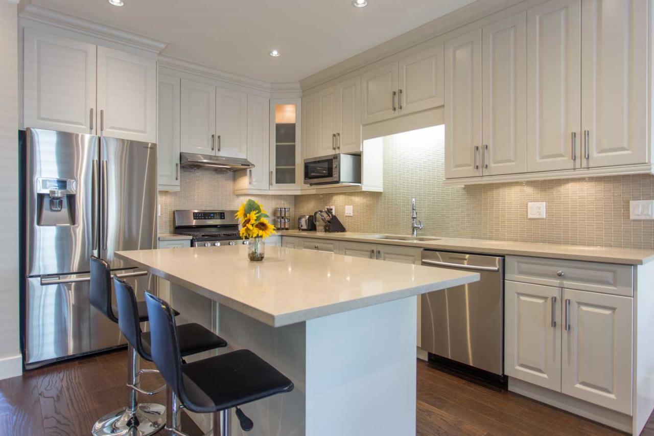 Kitchen of 3373 Carmelo Av., Burke Mountain, Coquitlam