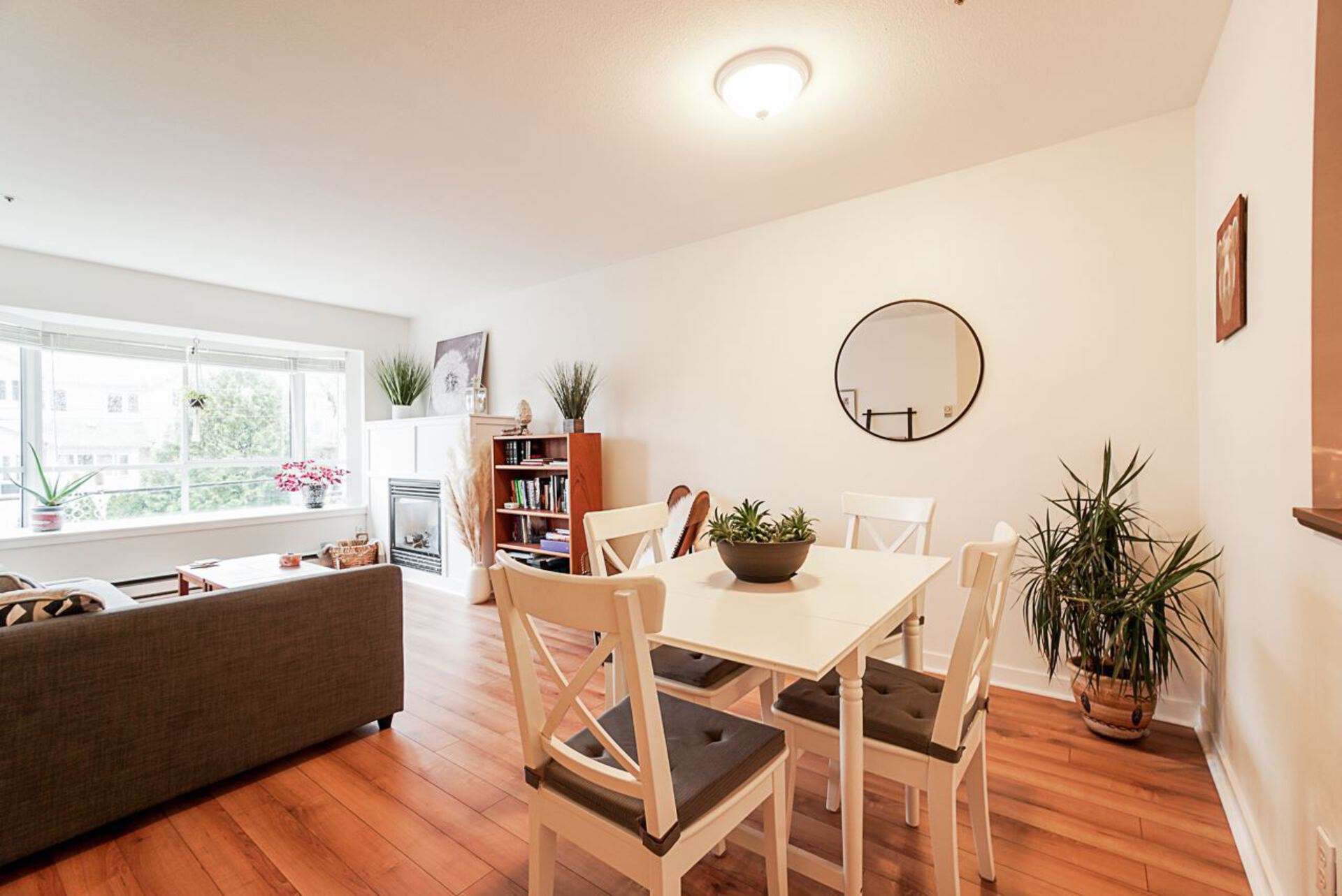 image of 302 - 1729 E Georgia Street, Hastings, Vancouver East image of 302 - 1729 E Georgia Street, Hastings, Vancouver East