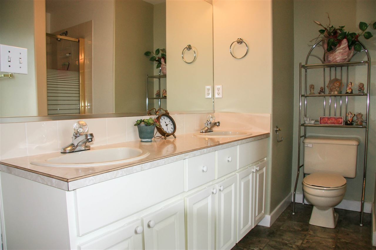 image-262037611-11.jpg of 15766  Avenue, Fraser Heights, North Surrey