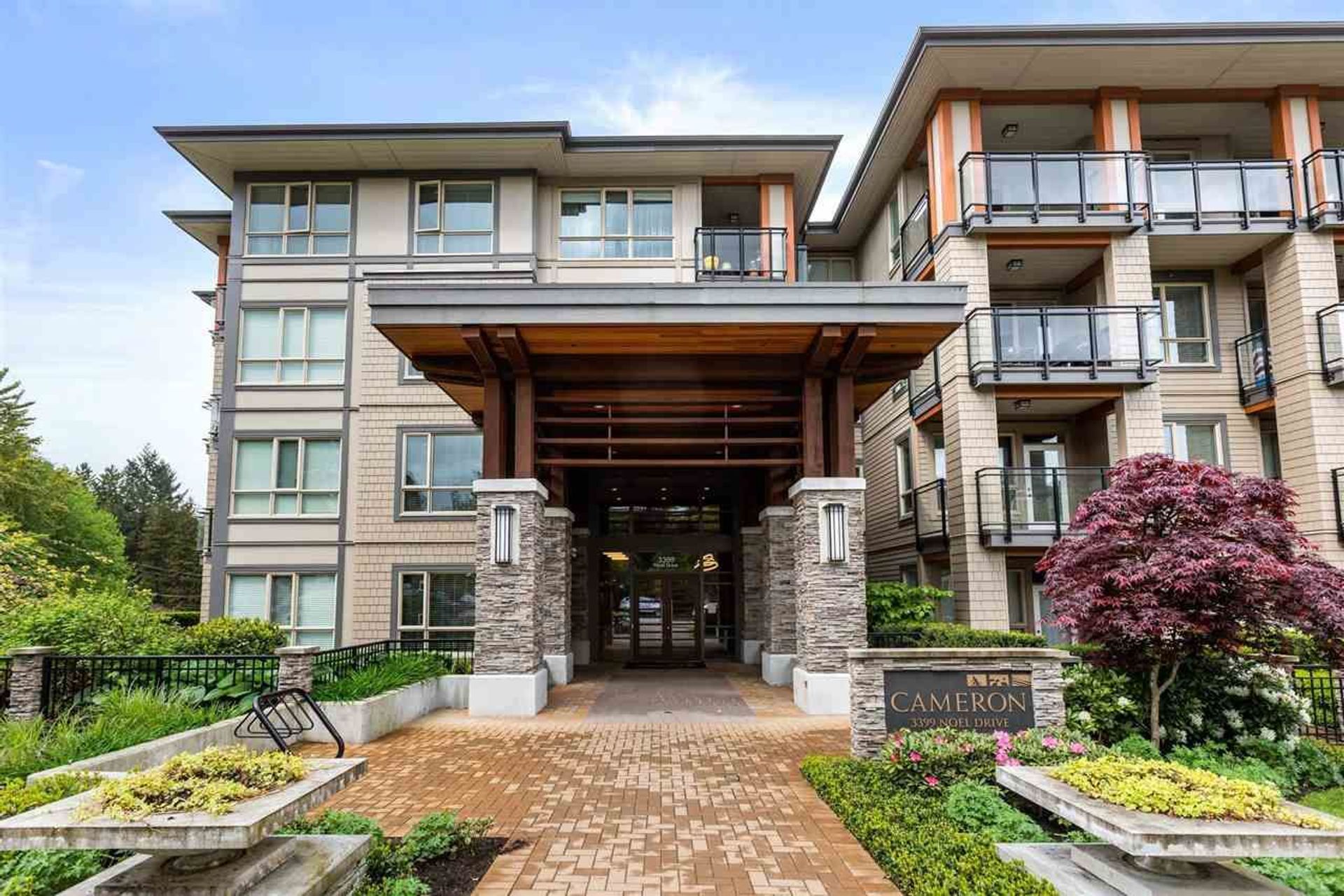 image of 304 - 3399 Noel Drive, Sullivan Heights, Burnaby North image of 304 - 3399 Noel Drive, Sullivan Heights, Burnaby North