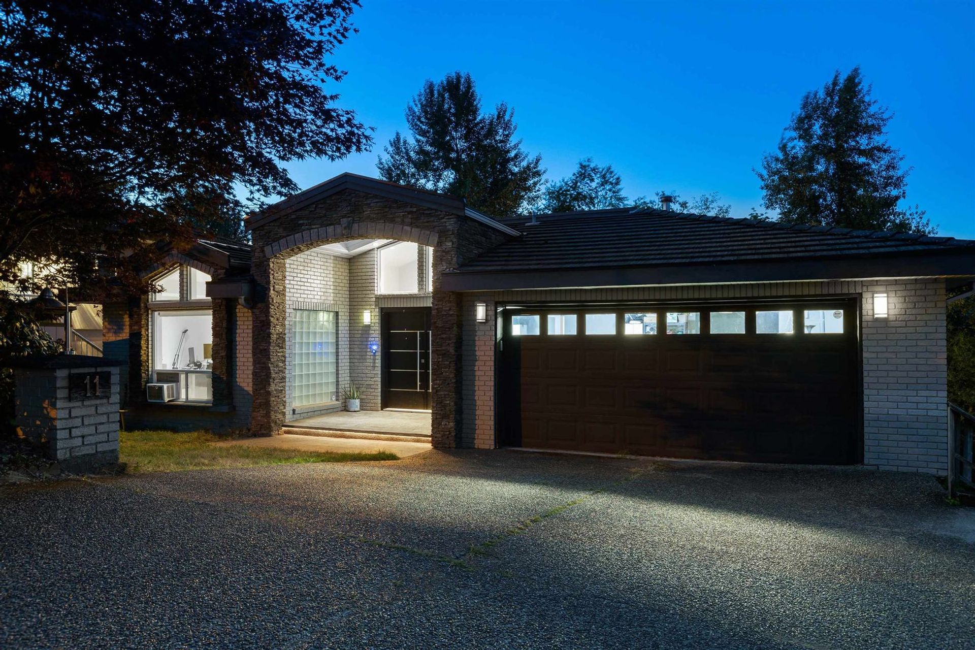 image of 11 Shoreline Circle, College Park PM, Port Moody image of 11 Shoreline Circle, College Park PM, Port Moody