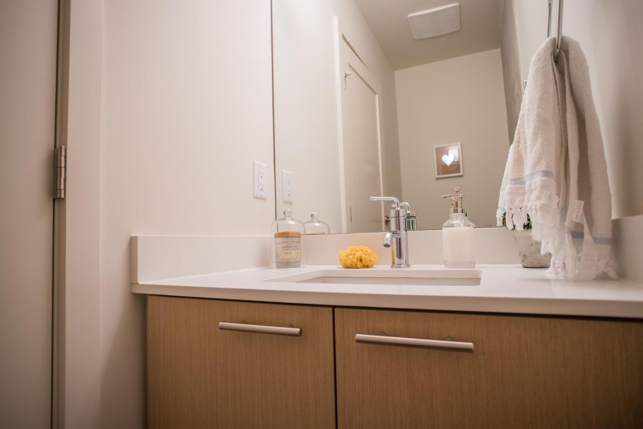 Powder Room of 109 - 2739 Spring St., Port Moody Centre, Port Moody