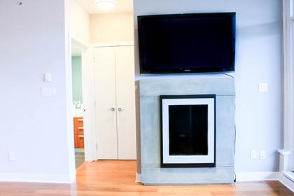 Electric Fireplace  of 401 - 1808 W  Avenue, Kitsilano, Vancouver West