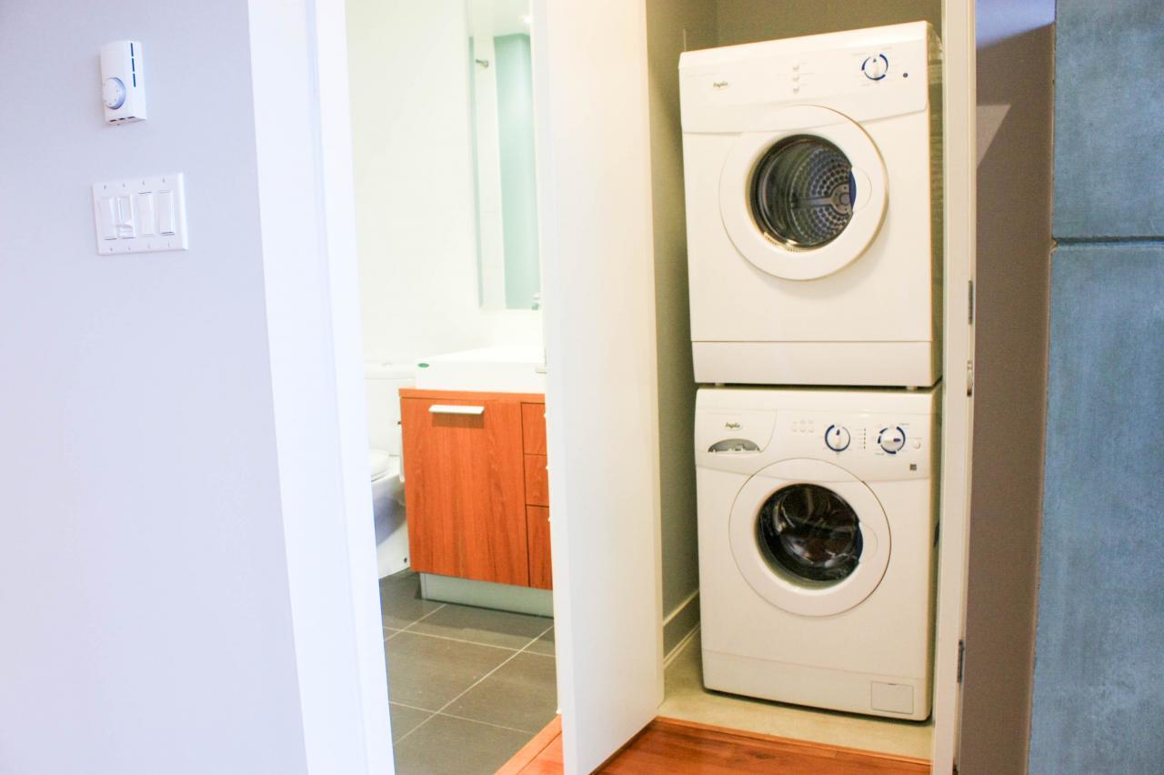In Suite Laundry of 401 - 1808 W  Avenue, Kitsilano, Vancouver West