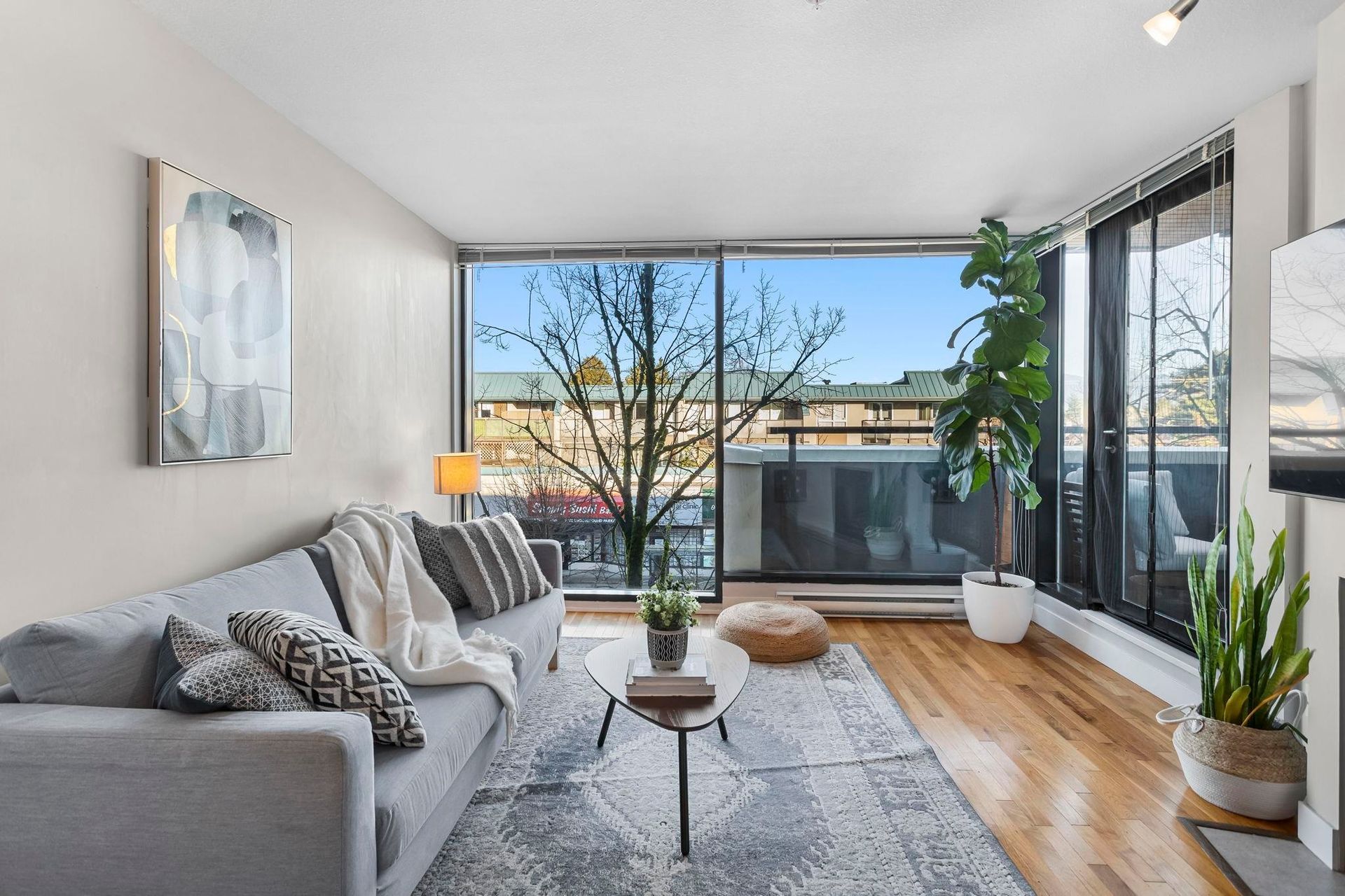 2525-blenheim-street-kitsilano-vancouver-west-02 of 307 - 2525 Blenheim Street, Kitsilano, Vancouver West