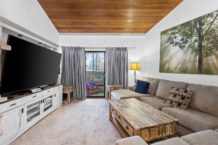 1195-pipeline-road-new-horizons-coquitlam-02 of 320 - 1195 Pipeline Road, New Horizons, Coquitlam