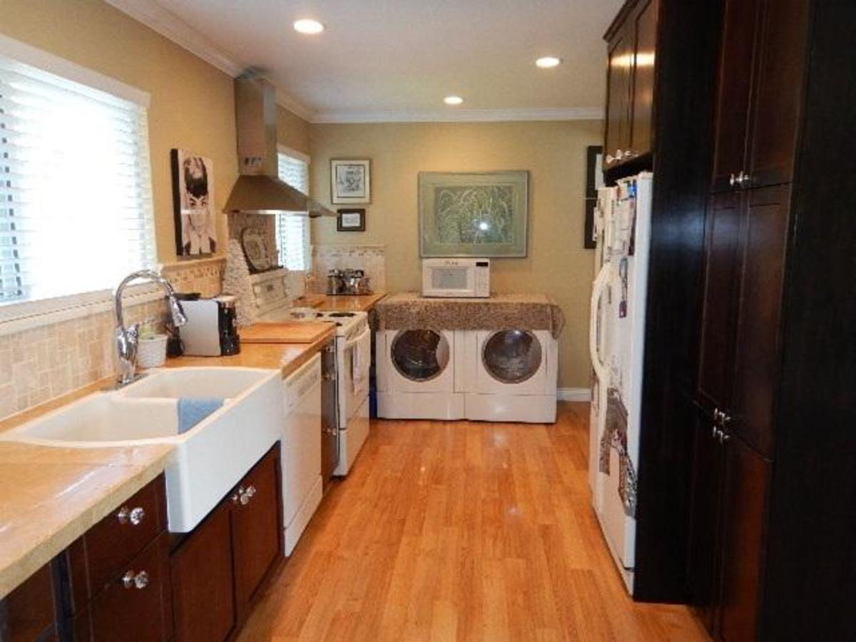 Kitchen of 857 Pinemont Avenue, Lincoln Park PQ, Port Coquitlam