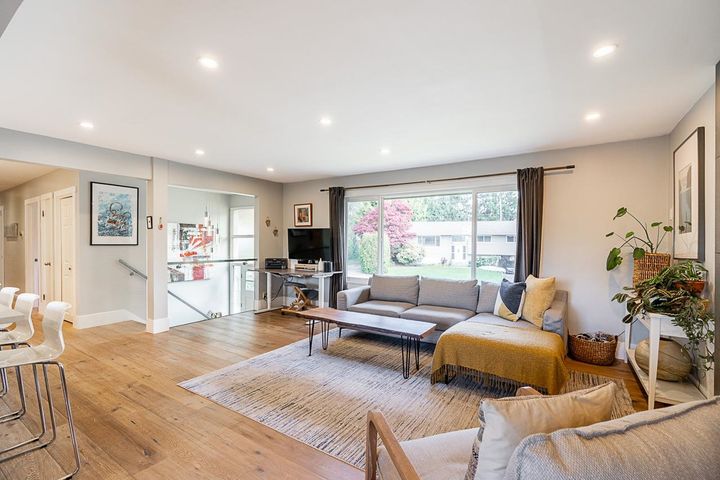 545-garrow-drive-glenayre-port-moody-05 of 545 Garrow Drive, Glenayre, Port Moody