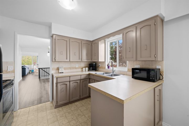 687-rosser-avenue-willingdon-heights-burnaby-north-07 of 687 Rosser Avenue, Willingdon Heights, Burnaby North