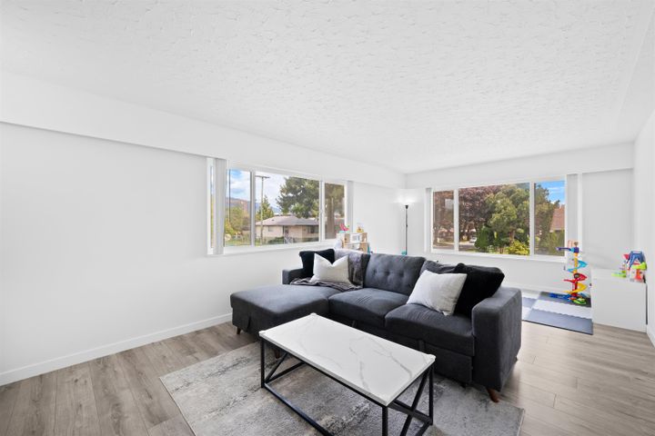 687-rosser-avenue-willingdon-heights-burnaby-north-13 of 687 Rosser Avenue, Willingdon Heights, Burnaby North