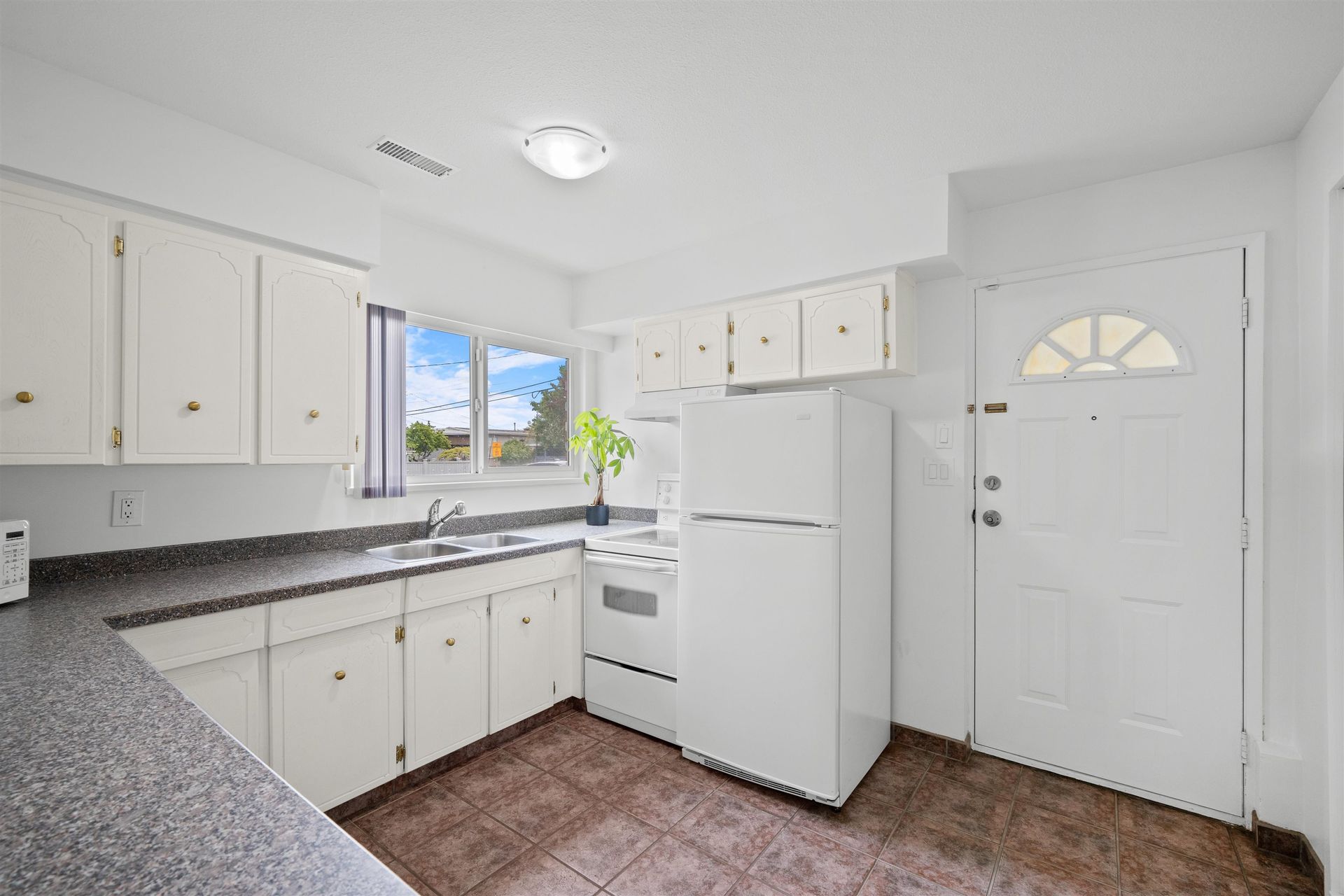 687-rosser-avenue-willingdon-heights-burnaby-north-22 of 687 Rosser Avenue, Willingdon Heights, Burnaby North