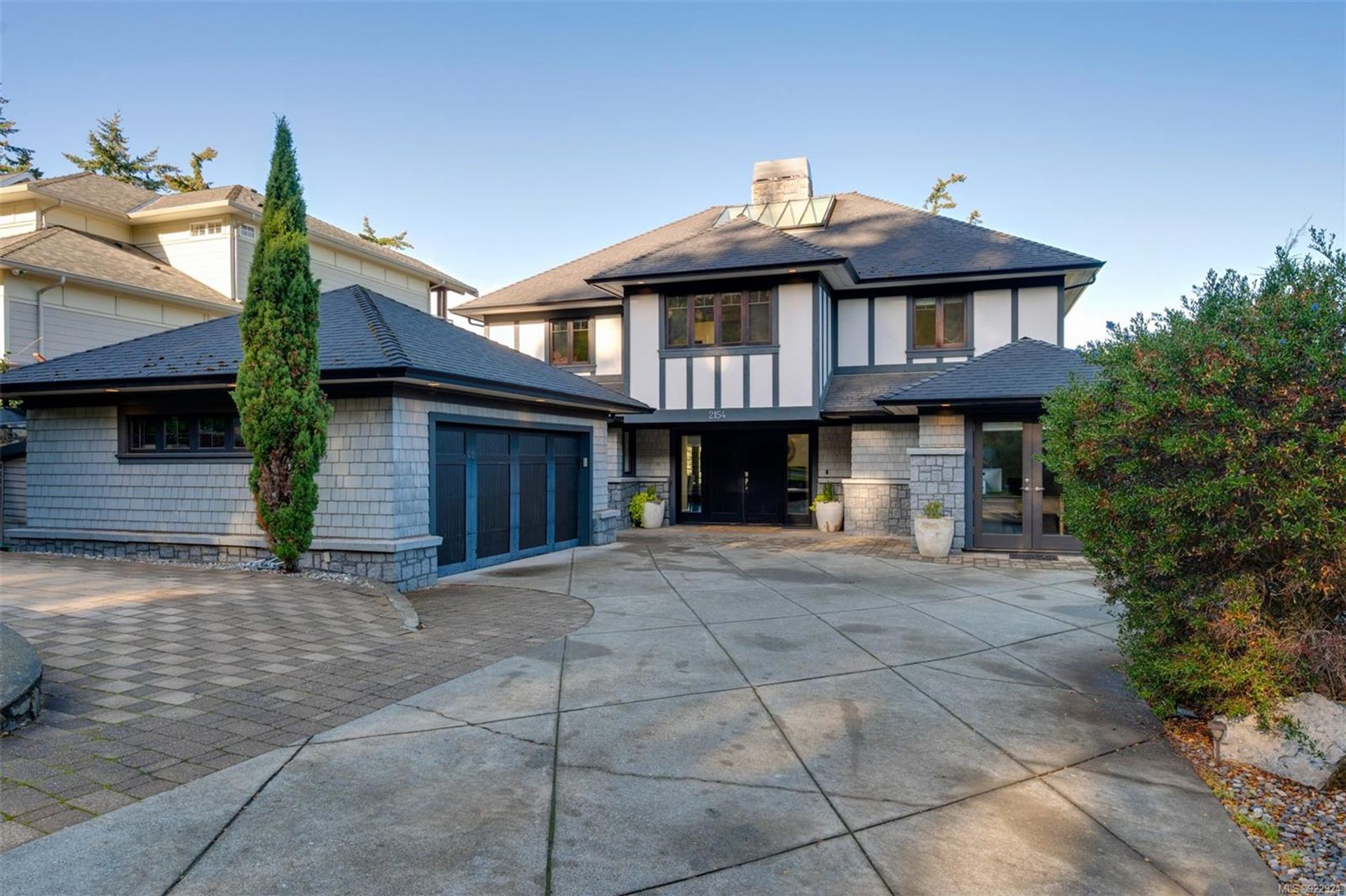 2154 Nicklaus Drive, Bear Mountain, Langford by Julia Abraham Real Estate 2154 Nicklaus Drive, Bear Mountain, Langford