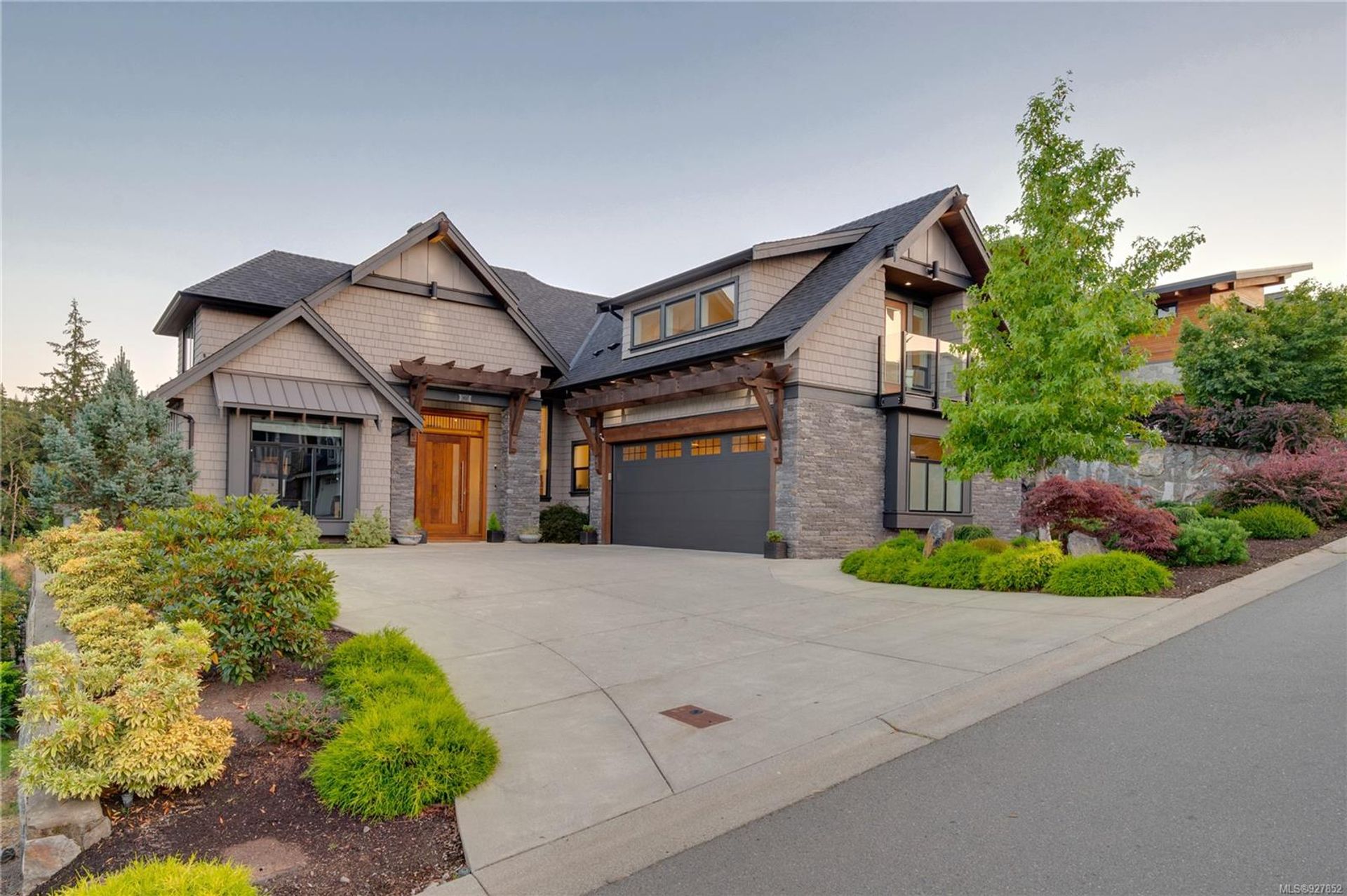 1457 Pebble Place, Bear Mountain, Langford 