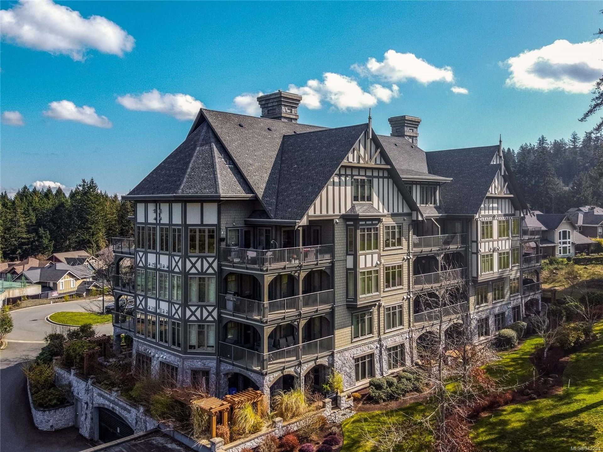 206 - 2006 Troon Court, Bear Mountain, Langford by Julia Abraham Real Estate 206 - 2006 Troon Court, Bear Mountain, Langford