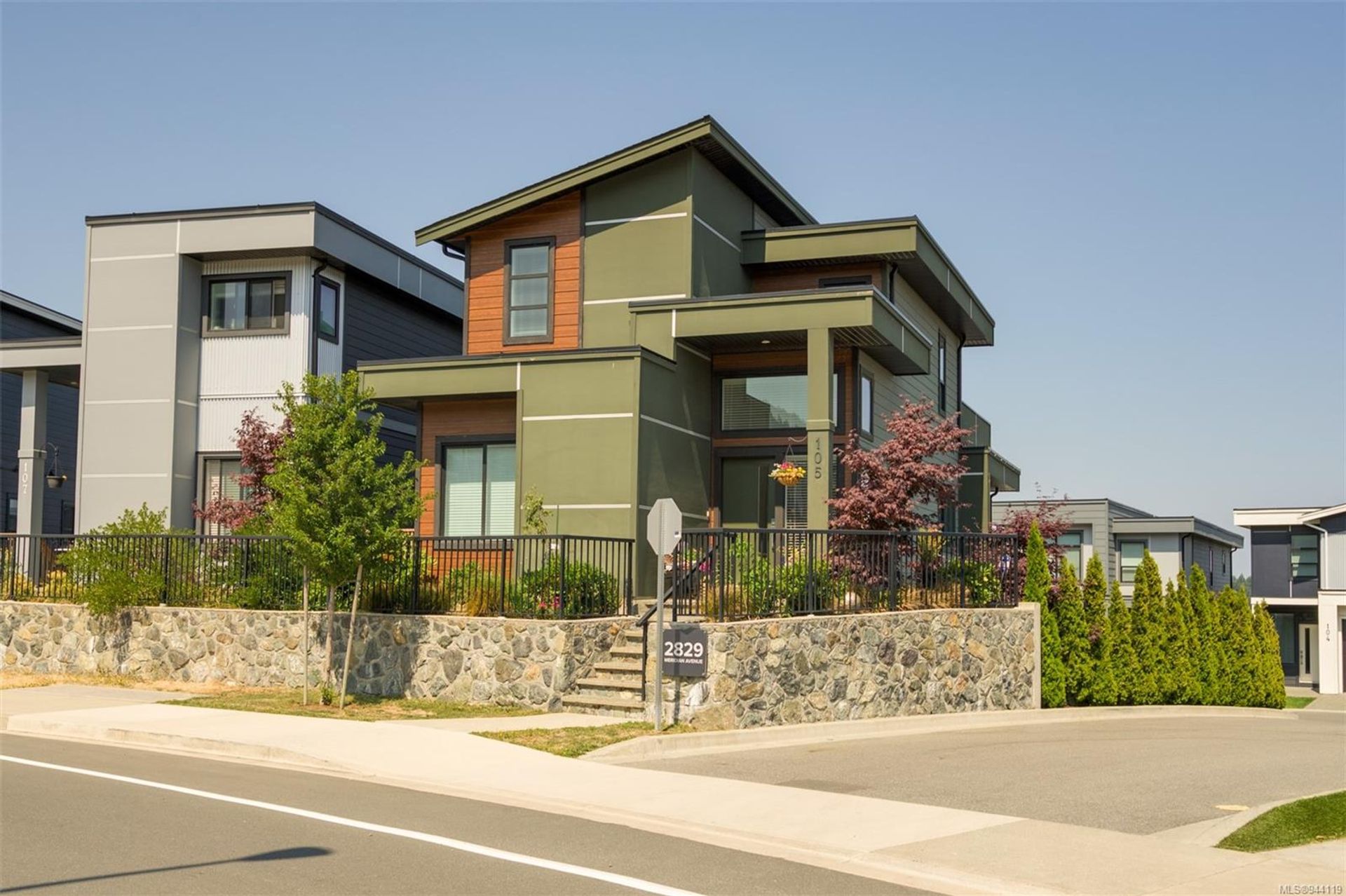 105 - 2829 Meridian Drive, Westhills, Langford by Julia Abraham Real Estate 105 - 2829 Meridian Drive, Westhills, Langford