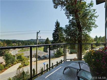  at 946 Arngask Ave, Florence Lake, Langford