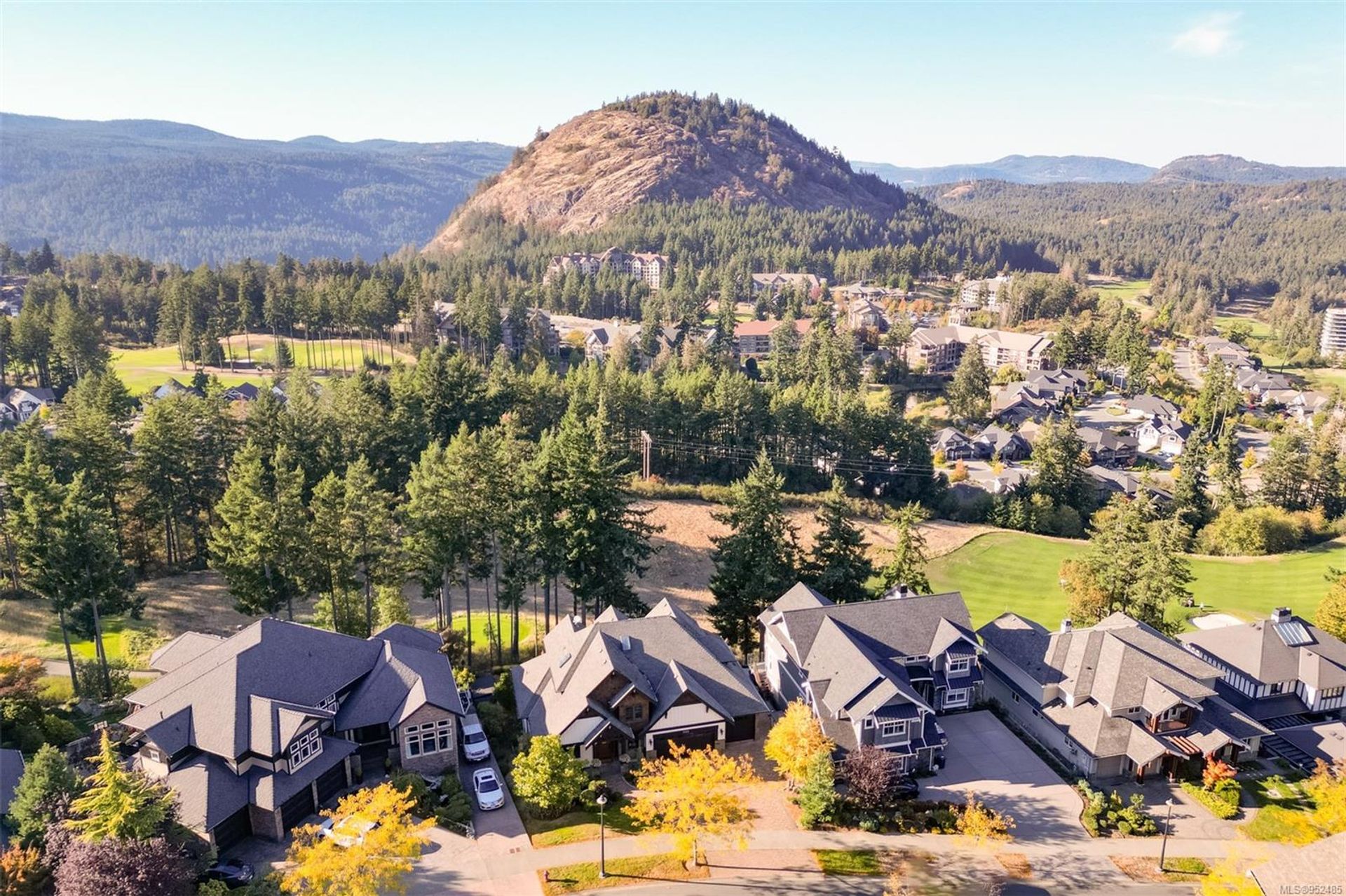 2168 Nicklaus Drive, Bear Mountain, Langford by Julia Abraham Real Estate 2168 Nicklaus Drive, Bear Mountain, Langford