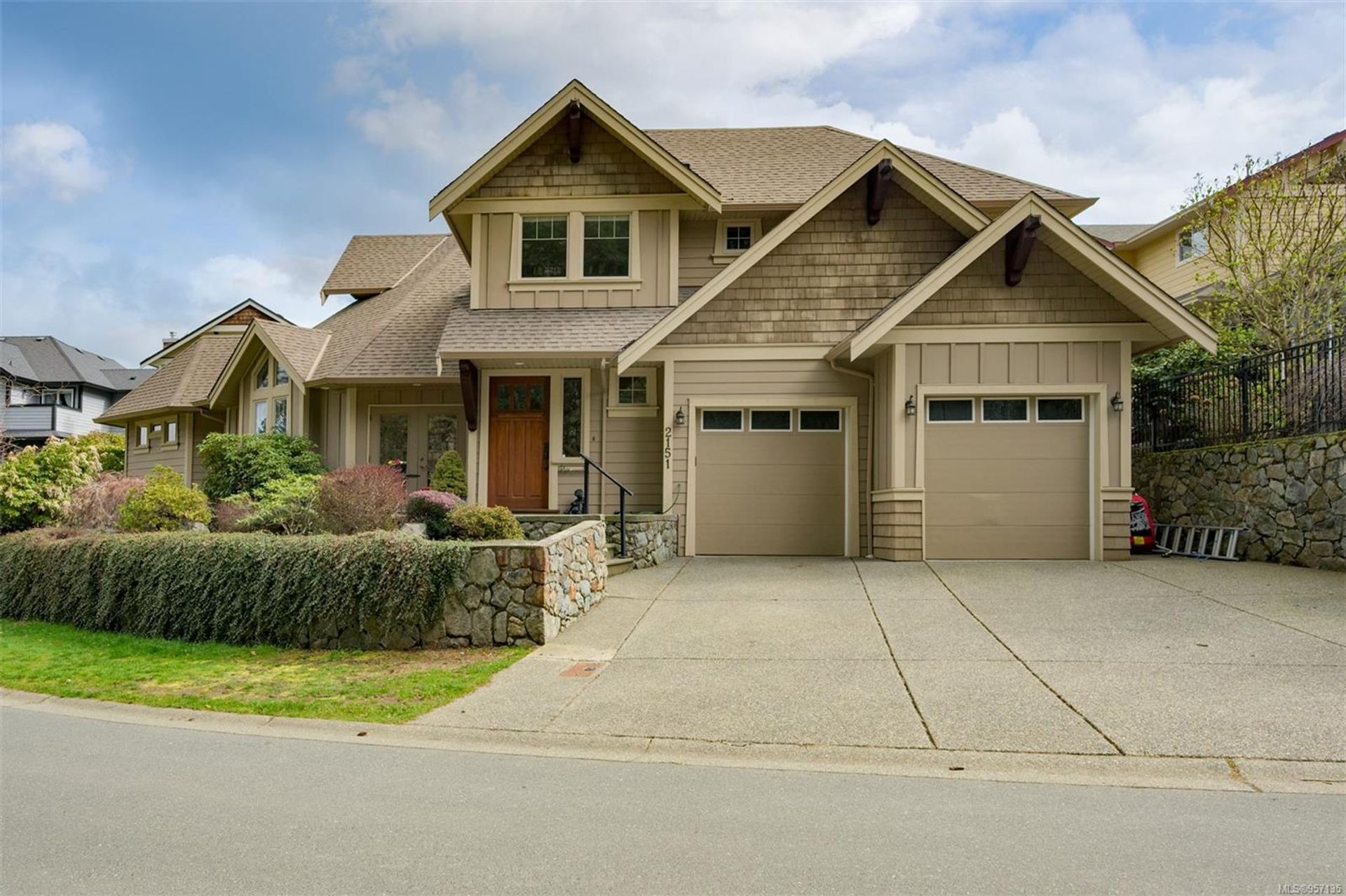 2151 Harrow Gate, Bear Mountain, Langford 