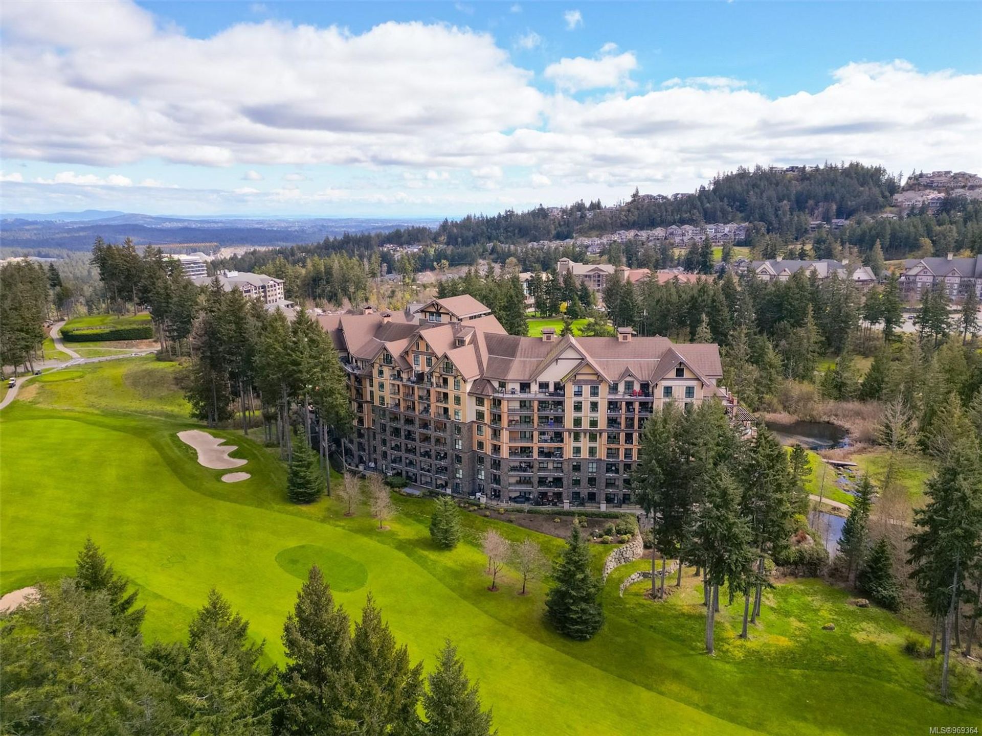 405 - 1400 Lynburne Place, Bear Mountain, Langford by Julia Abraham Real Estate 405 - 1400 Lynburne Place, Bear Mountain, Langford