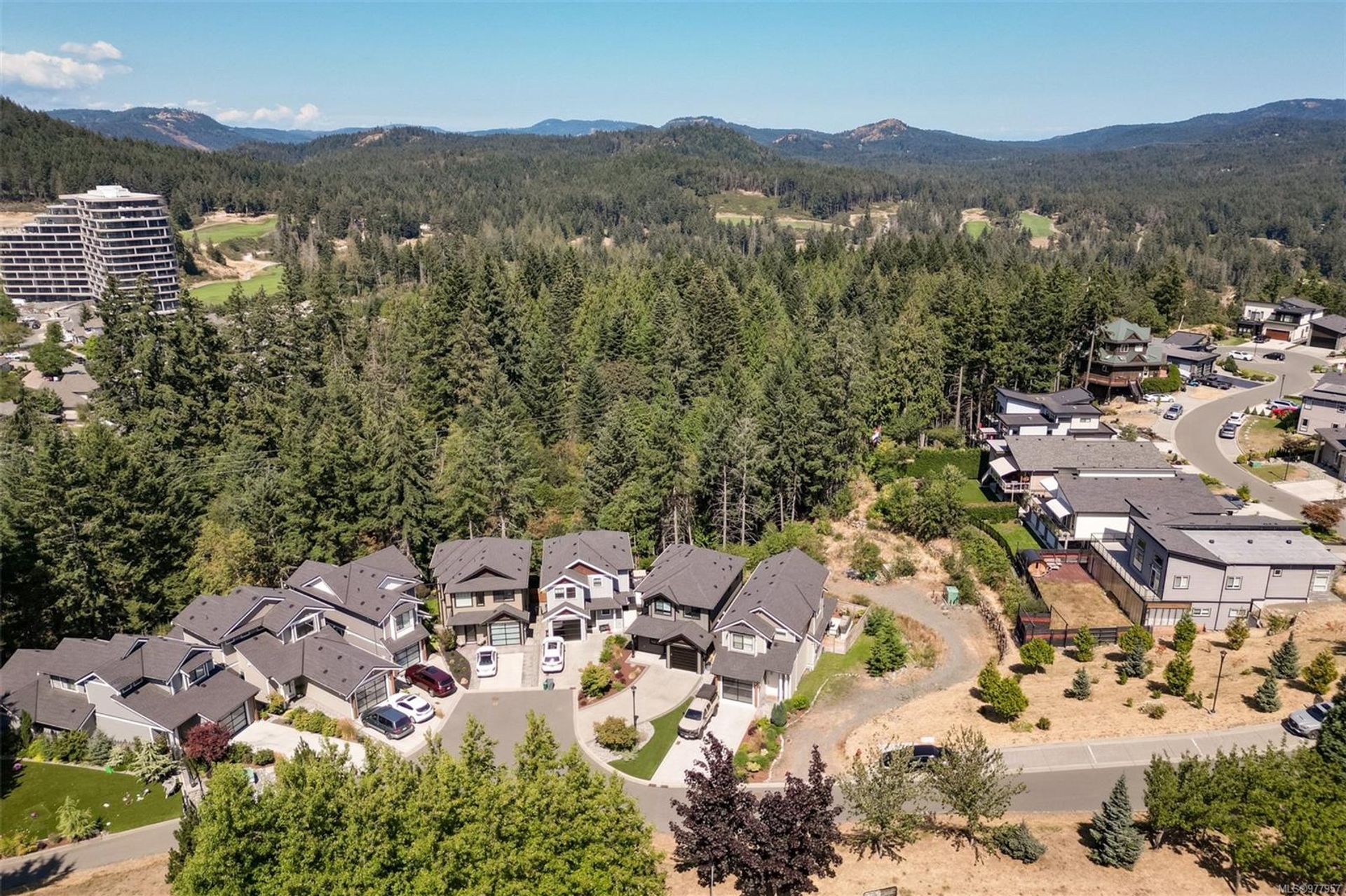 1174 Deer Meadow, Bear Mountain, Langford by Julia Abraham Real Estate 1174 Deer Meadow, Bear Mountain, Langford