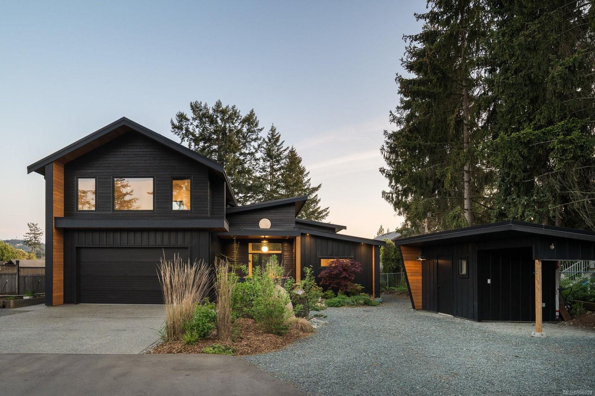 2814 Powers Lane, Langford Lake, Langford by Julia Abraham Real Estate 2814 Powers Lane, Langford Lake, Langford