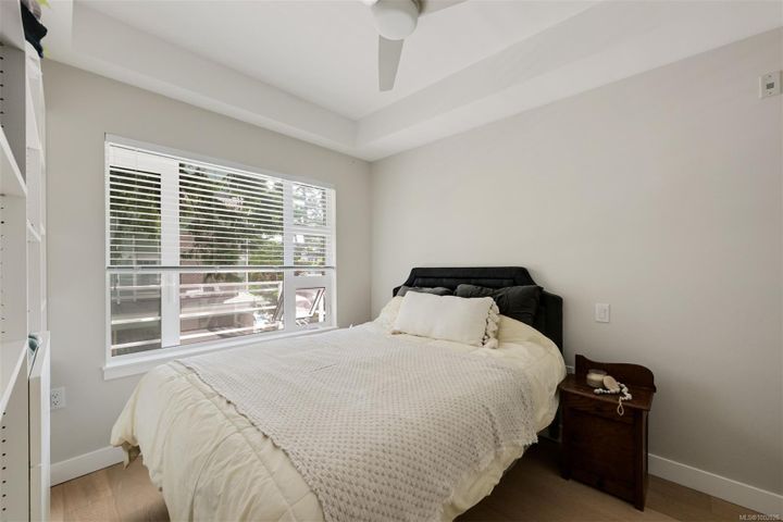 9861-third-sidney-north-east-sidney-18 at 204 - 9861 Third Street, Sidney North-East, Sidney
