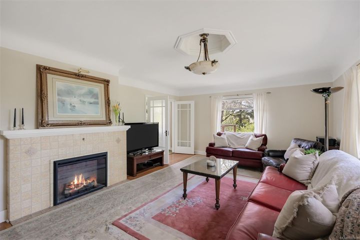 1151-reynolds-maplewood-saanich-east-04 at 1151 Reynolds Road, Maplewood, Saanich East