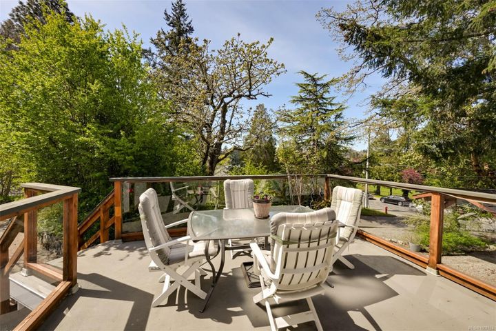 1151-reynolds-maplewood-saanich-east-20 at 1151 Reynolds Road, Maplewood, Saanich East