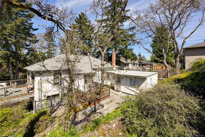1151-reynolds-maplewood-saanich-east-44 at 1151 Reynolds Road, Maplewood, Saanich East