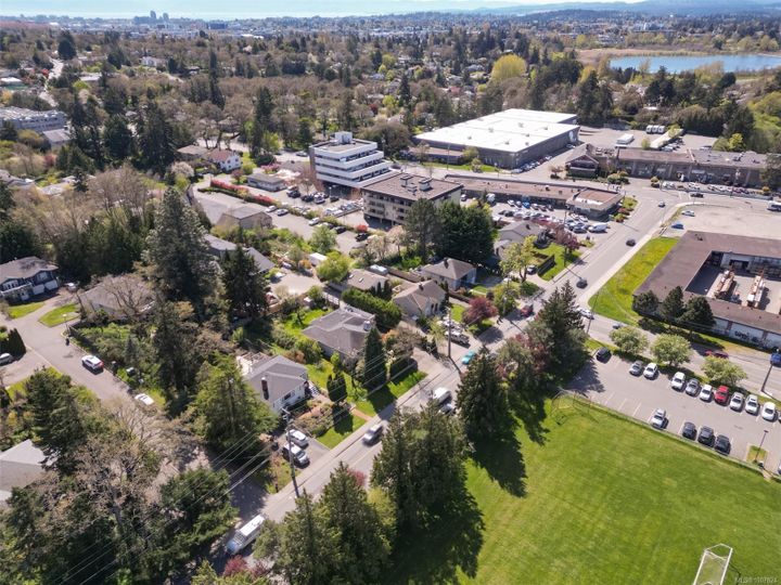 1151-reynolds-maplewood-saanich-east-50 at 1151 Reynolds Road, Maplewood, Saanich East