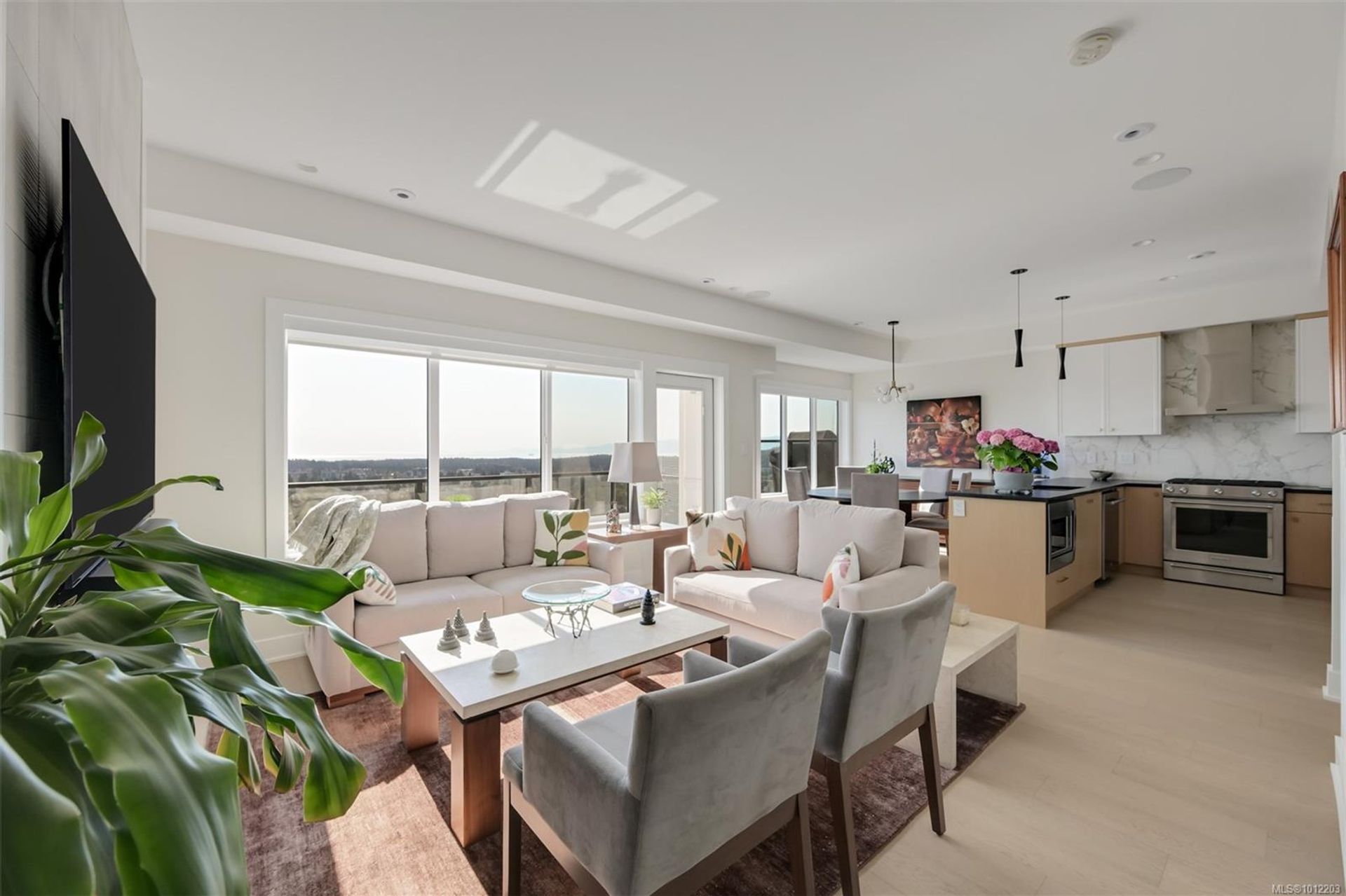 1122 Olivine Mews, Bear Mountain, Langford 