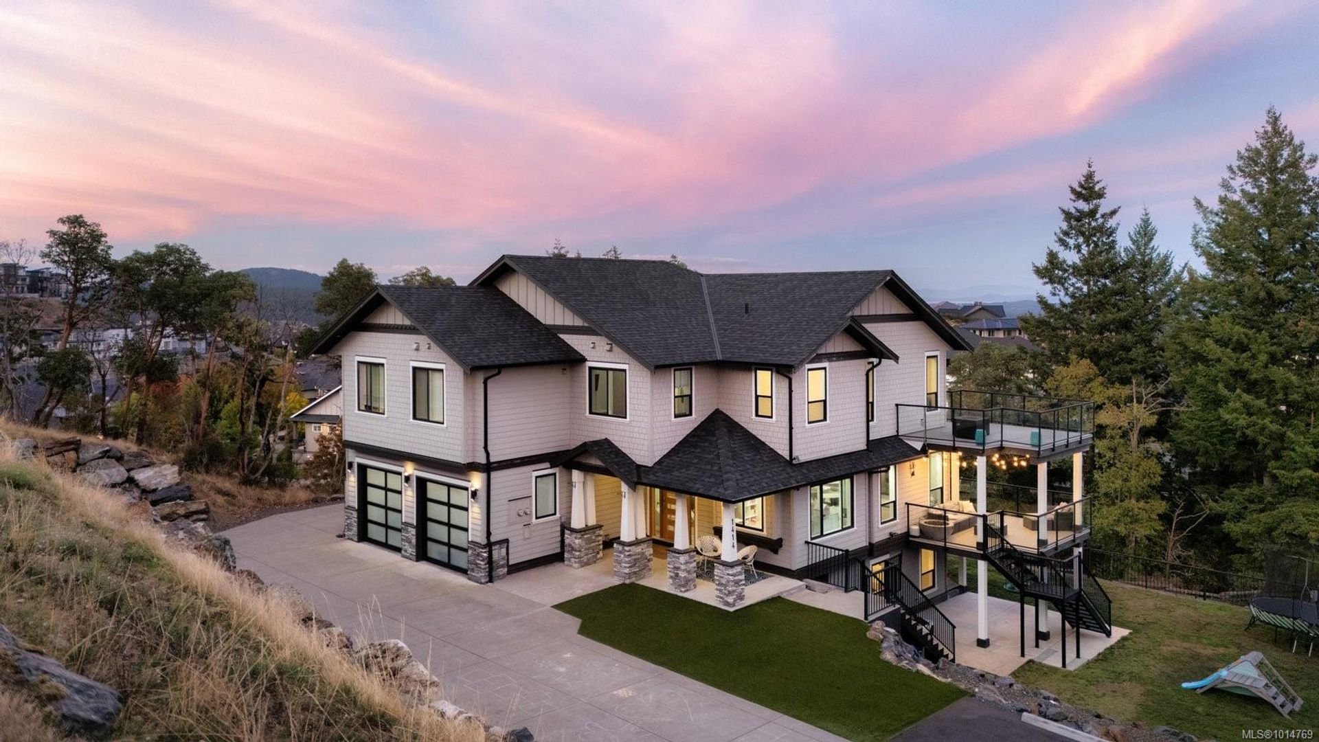 1414 Grand Forest Close, Bear Mountain, Langford 