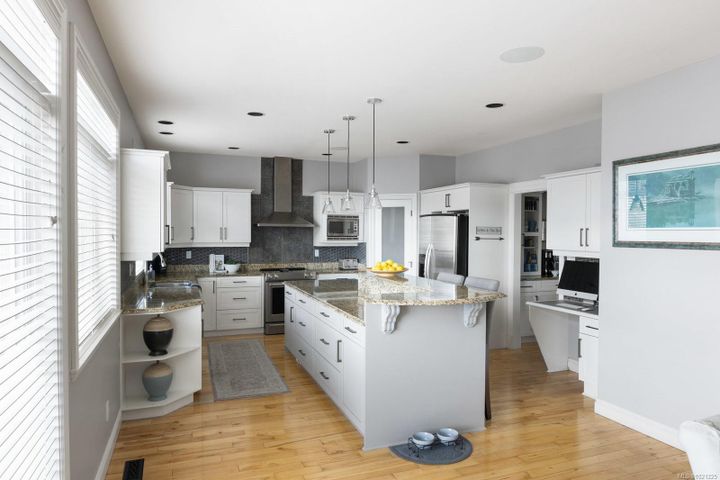 2019-troon-bear-mountain-langford-13 at 2019 Troon Court, Bear Mountain, Langford