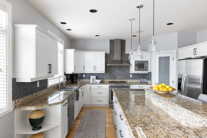 2019-troon-bear-mountain-langford-14 at 2019 Troon Court, Bear Mountain, Langford