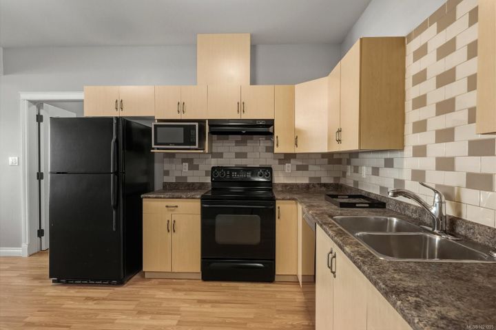 2019-troon-bear-mountain-langford-37 at 2019 Troon Court, Bear Mountain, Langford