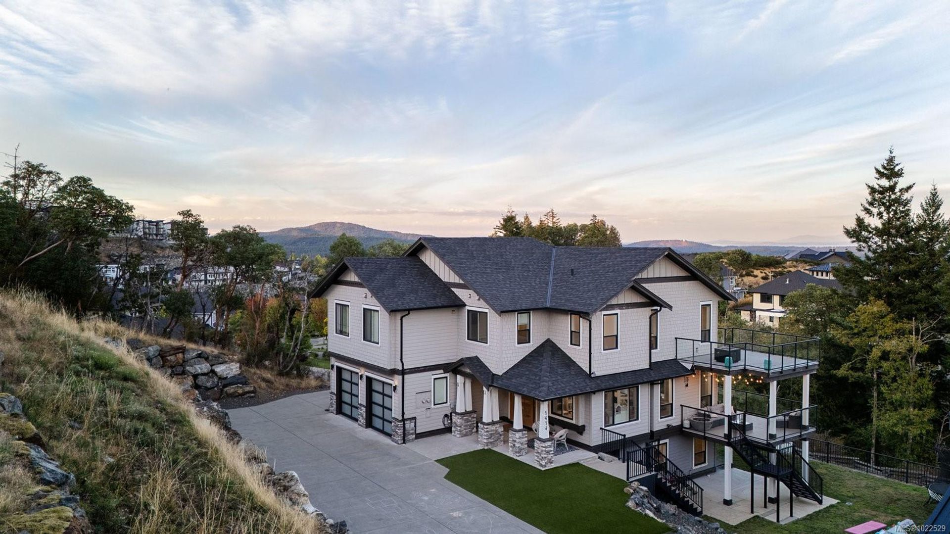 1414 Grand Forest Close, Bear Mountain, Langford 